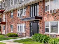$1,435 / Month Apartment For Rent: 114 Woodland Crt Apartment 2A - Eden Prairie Ap...