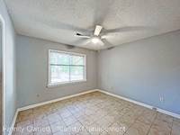 $1,275 / Month Apartment For Rent: 113 Susan Drive B - Family Owned Property Manag...