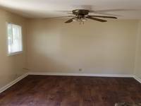 $560 / Month Apartment For Rent