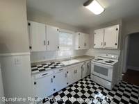 $1,195 / Month Home For Rent: 504 Poplar St - Sunshine Realty Property Manage...