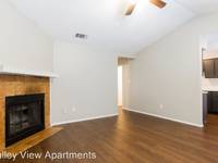 $1,474 / Month Apartment For Rent: 6701 Silvermine Drive #211 - Valley View Apartm...