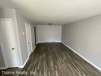 $575 / Month Apartment For Rent: 400 E Northern Blvd # APT 32 - Thorne Realty, I...