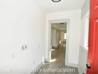 $2,495 / Month Apartment For Rent: 407 Ojai Rd - 3 - Esquire Property Management |...