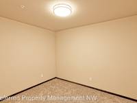 $1,700 / Month Apartment For Rent: 27408 72nd Ave NW - Pacific Pines Unit 13 - Pre...