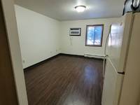 $450 / Month Apartment For Rent: 1901 20th Street 2B - Orange Property Managemen...