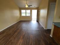 $650 / Month Apartment For Rent: 2348 Highview #7 - Magnolia/Connecticut Place |...