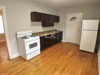 $1,095 / Month Apartment For Rent