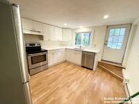 $6,400 / Month Apartment For Rent