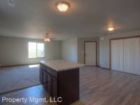 $1,495 / Month Apartment For Rent: 236 Stumer Rd - Unit 304 - CC Property Mgmt, LL...