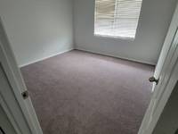$895 / Month Apartment For Rent: 318 1/2 E Royal Street 304B - Live Florence Apa...