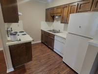$695 / Month Apartment For Rent: 112 Westridge Dr - APM LLC | ID: 11588431