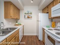 $1,625 / Month Apartment For Rent: 15050 N 59th Ave 148 - Sun Creek Apartments | I...