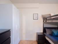 $1,250 / Month Home For Rent: Dwight 6B - Bed In A Shared Room With Double Oc...