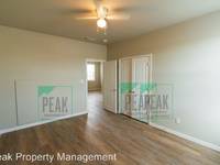 $2,650 / Month Home For Rent: 516 Willow Crossing East - Peak Property Manage...