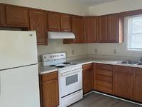 $1,025 / Month Apartment For Rent: 652 Lakeside Avenue - Sunshine Realty Property ...