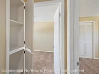 $1,450 / Month Apartment For Rent: 1617 12th AVE RD #3 - Commercial Northwest Prop...