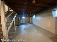 $850 / Month Apartment For Rent: 202 1/2 South 7th Street - Arbors Management In...