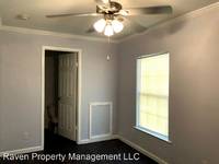 $495 / Month Apartment For Rent: 146 Varsity Dr. - 146 Varsity Rm A - 4 Bed/ 4 B...