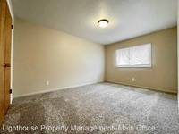 $925 / Month Apartment For Rent: 409 Woodlawn Ave #8 - Lighthouse Property Manag...