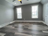 $1,295 / Month Apartment For Rent: 1617 1/2 10th Ave - Unit 07 - Blue Oak Properti...