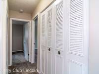 $885 / Month Apartment For Rent: 2800 Woods Boulevard, #805 - Country Club Linco...