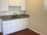 $1,300 / Month Apartment For Rent: 441/417 E Avenue Q-3 - 441 #5 - Palmdale #3 | I...