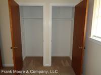 $925 / Month Apartment For Rent: 4407 Caroline Drive Apartment C - Frank Moore &...