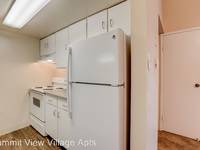 $1,850 / Month Apartment For Rent: 1445 N. Lunnonhaus Dr. #01 - Summit View Villag...