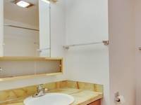 $1,250 / Month Apartment For Rent: 310 SE Midway Blvd - #204 - WRE Oak Harbor | ID...