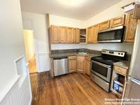 $5,200 / Month Apartment For Rent