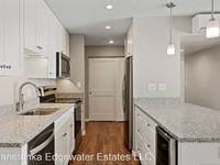 $1,395 / Month Apartment For Rent: 4177 Shoreline Dr 214 - Minnetonka Edgewater Es...