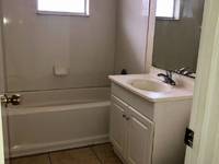 $1,100 / Month Apartment For Rent: 701 N. New Hampshire Ave. - UNIT 2 - Mizz Realt...