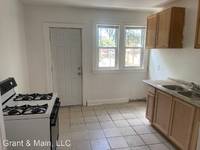 $895 / Month Apartment For Rent: 18475 Wexford - 18475 Wexford - Upper - Grant &...