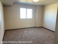 $1,995 / Month Home For Rent: 845 Diamond Ridge Blvd - Kahler Property Manage...