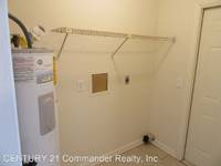 $995 / Month Apartment For Rent: 1006 W 19th Court - 1006 W 19th Court #C - CENT...