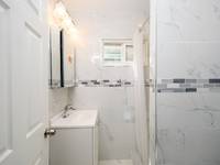 $525 / Month Room For Rent: Unit 2 - Design Rental Properties | ID: 11553553