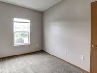 $733 / Month Apartment For Rent: Three Bedrooms - Ridgewood Greene | ID: 3584389