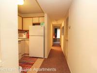 $950 / Month Room For Rent: 129 Transcript Avenue #2 - Limestone Square Apa...