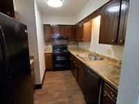 $940 / Month Apartment For Rent: 105 Castle Drive - 069 - Mulberry Properties - ...