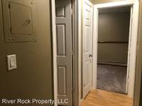 $700 / Month Apartment For Rent: 619 6th Street East Unit 4 - River Rock Propert...