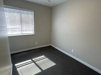 $1,650 / Month Room For Rent: 804 W Illinois Street - Smile Student Living | ...