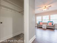 $550 / Month Apartment For Rent: 3607 Ingersoll Ave - 206 - Ingersoll Park Studi...