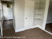 $600 / Month Apartment For Rent: 822 College Street - Apartment 2 (Upstairs Fron...