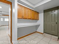 $1,120 / Month Apartment For Rent: 6102 S Sacramento Ave B - Atlas Asset Managemen...