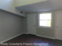 $1,395 / Month Apartment For Rent: 604 E Iredell Ave Unit 6 - MUST SEE! 604 E Ired...