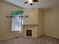 $1,325 / Month Apartment For Rent: 1102 E 33rd Street Unit C - Market South Manage...