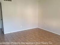 $795 / Month Apartment For Rent: 306 Texas Street NE - Unit D - Thunderbird Prop...