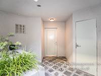 $3,500 / Month Apartment For Rent: 127-133 S. Flores St. - 2E - Westside Property ...