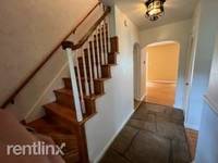 $2,200 / Month Home For Rent: Beds 4 Bath 2 Sq_ft 2500- Www.turbotenant.com |...