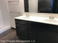 $1,625 / Month Apartment For Rent: 819-842 Clubhouse Drive - High Property Managem...